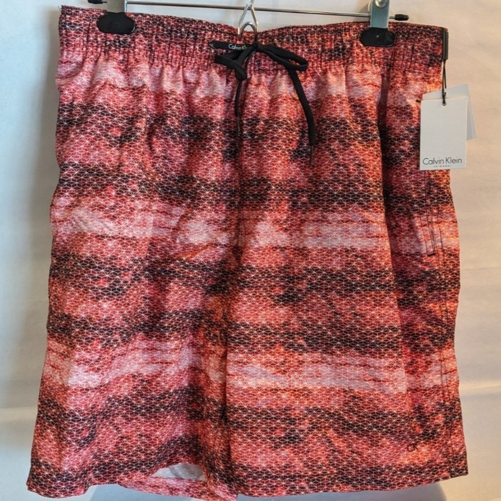Calvin Klein Mens Red Geometric Prism Swim Trunks Board Shorts Large NWT